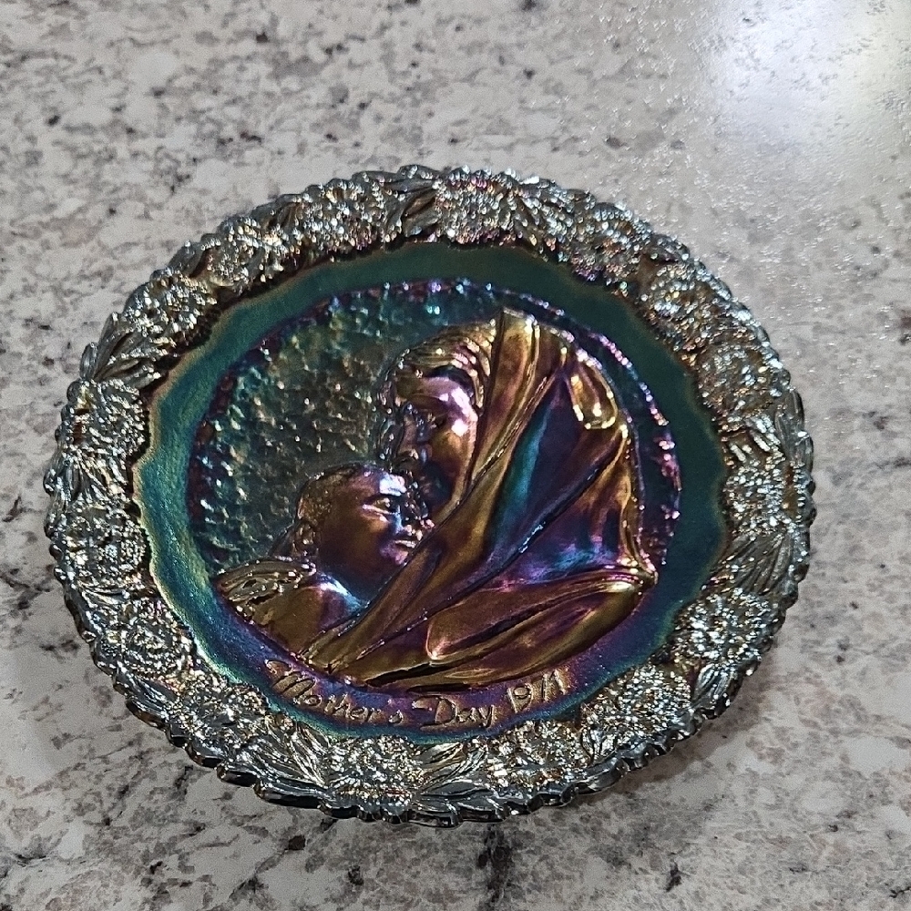 Fenton Madonna And Sleeping Child Iridescent Plate